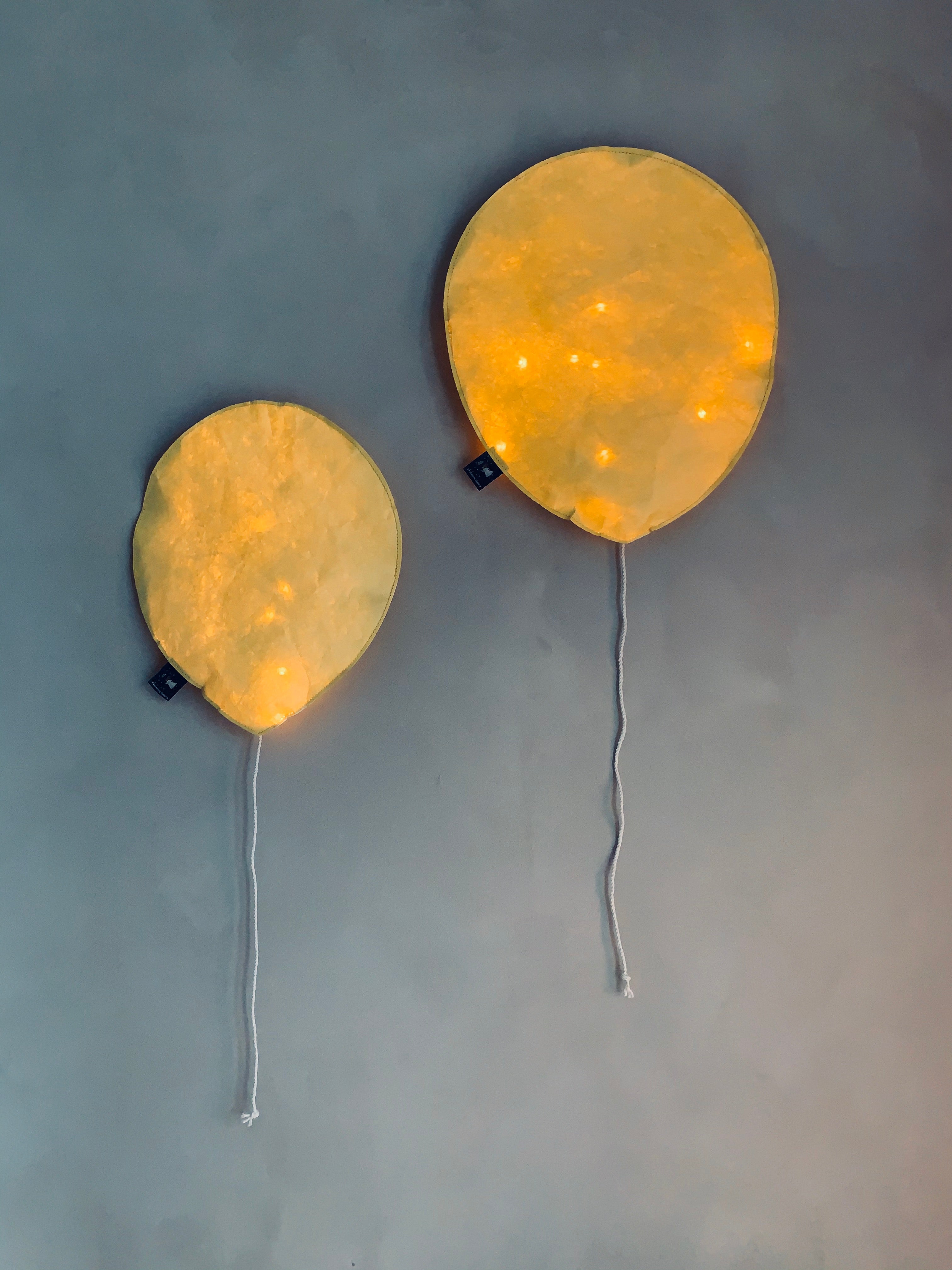 Cheddar Lighting Balloon